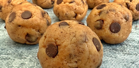 Pâte à cookies crue